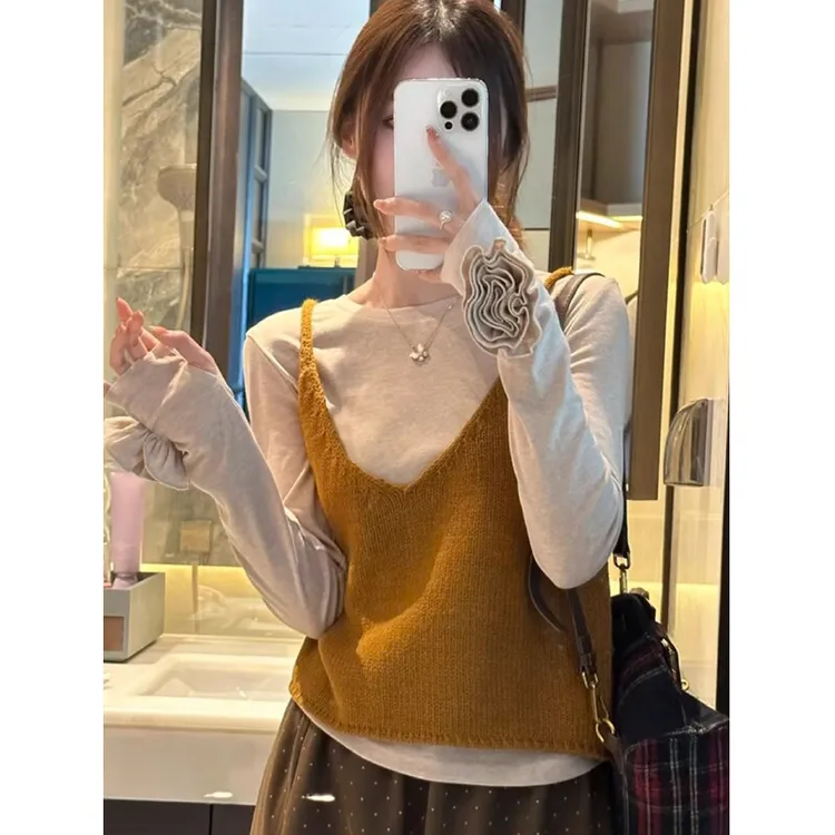 早秋ootd穿搭花朵长袖T恤女针织马甲背心巨好看设计感上衣两件套