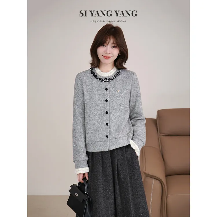 斯洋洋SIYANG冬季羊毛混纺闪闪钻气质百搭减龄上衣SY512A050SYY