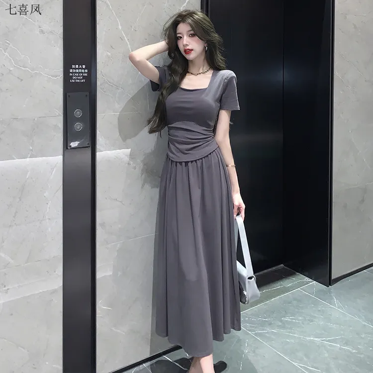 灰色黑色短袖上衣搭配聚酯纤维百褶半身裙优雅休闲两件套夏季时尚