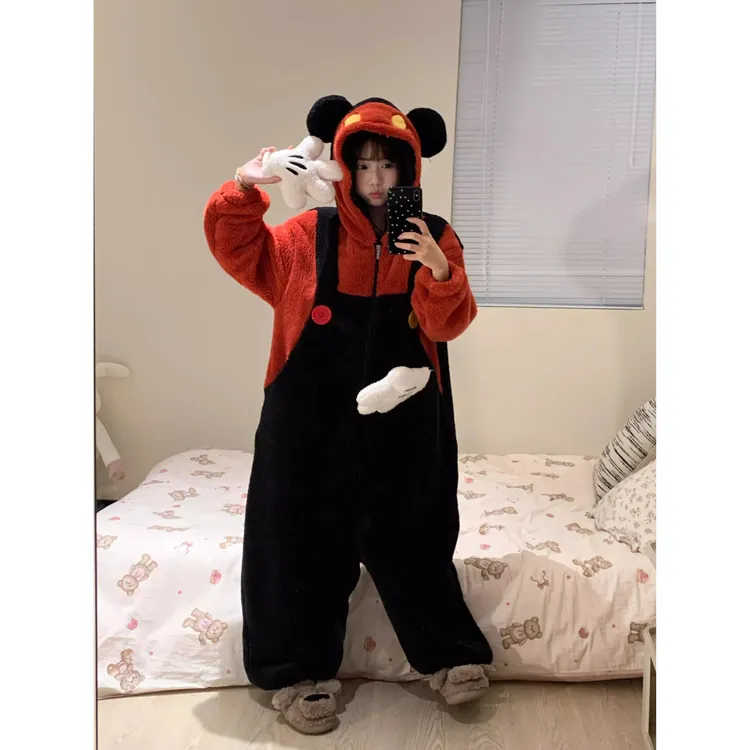 可爱卡通米奇连帽珊瑚绒连体睡衣女款冬季2024年保暖一体式家居服