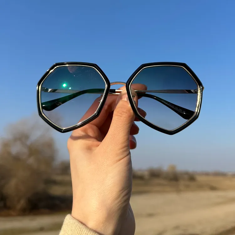 ‘’无垠海岸时髦多边框太阳镜” S98113