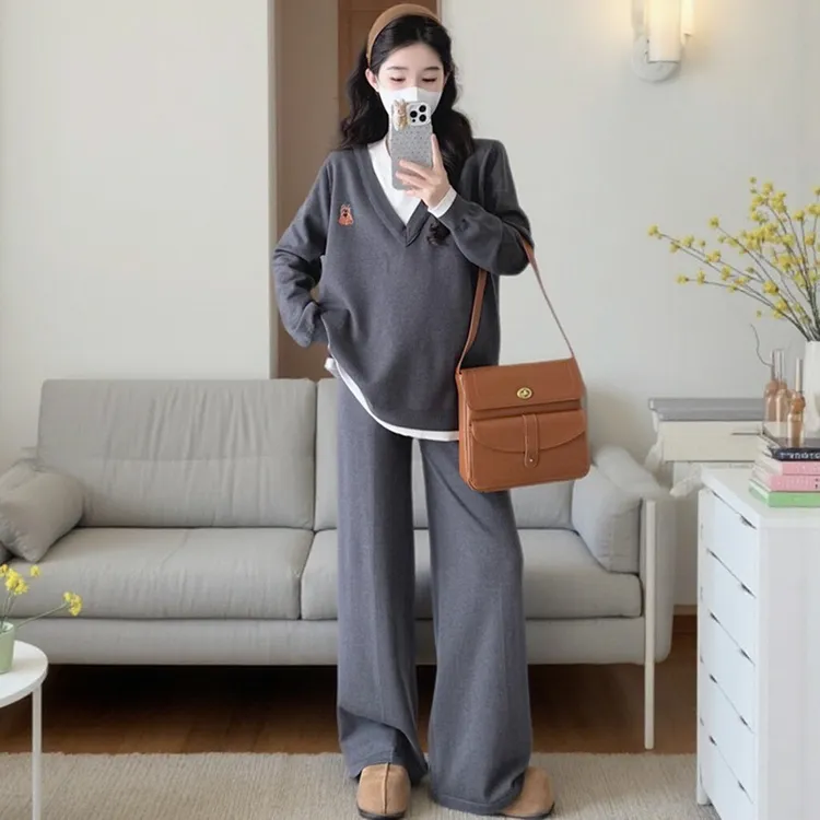 孕妇装2025新款假两件拼接刺绣针织上衣秋冬时尚阔腿裤休闲两件套