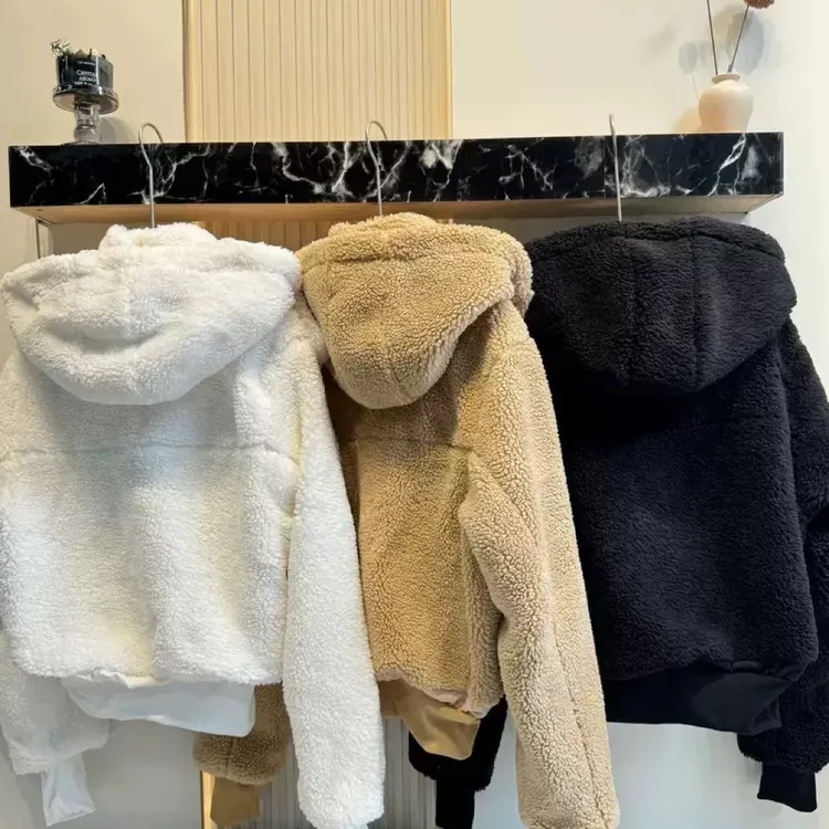 现货Al0GANT24秋冬新款 肯豆同款奶油泡芙羊羔毛连帽短款拉链外