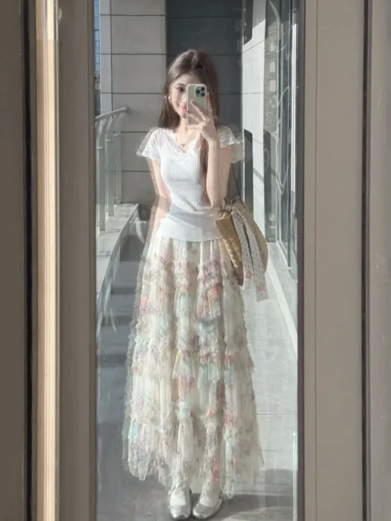 夏季设计感小众一整套女2025蕾丝V领短袖上衣荷叶边半身裙两件套