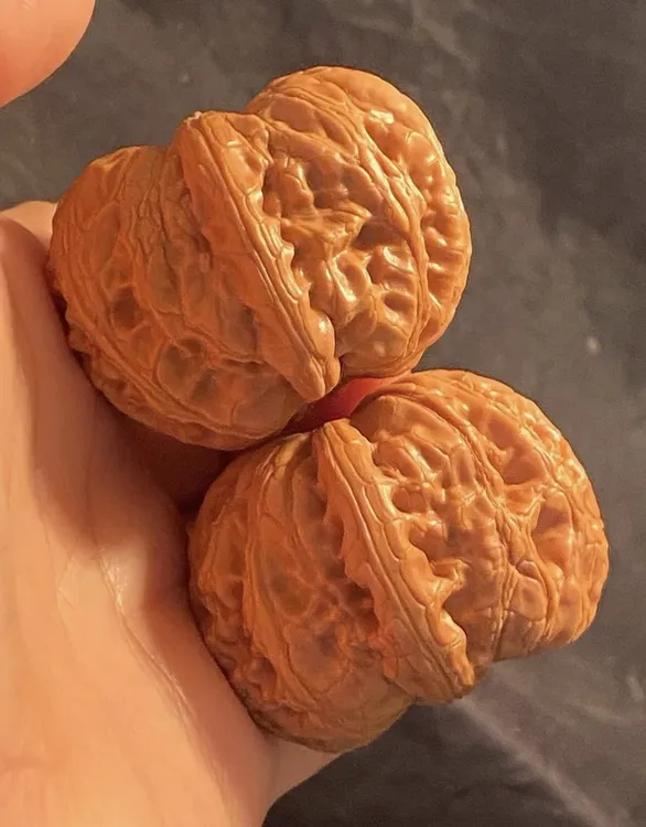 蝴蝶翘肩平谷元宝，边肚高38。43。31