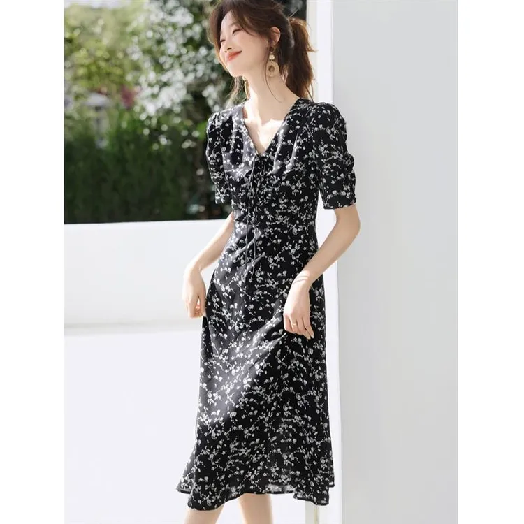 哥弟阿玛施正品2025夏季赫本风显瘦v领碎花短袖连衣裙女法式气质