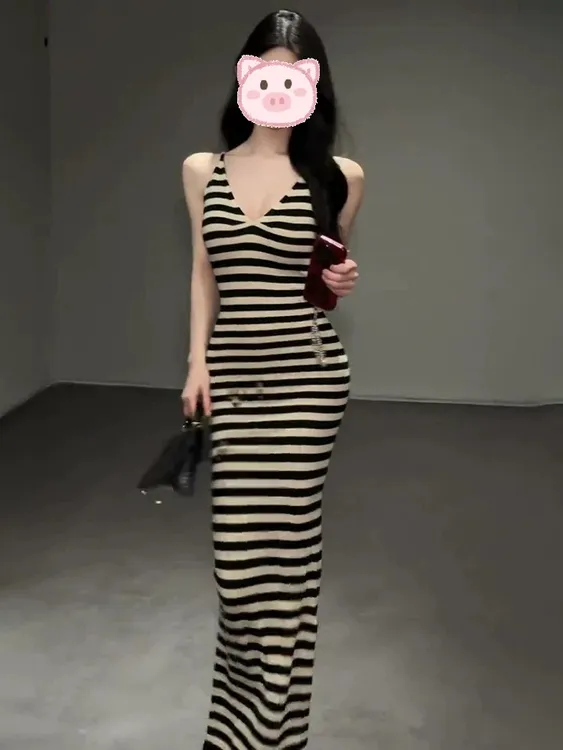 绝美辣妹条纹V领吊带连衣裙女装夏季新款海边度假长款连身裙2515