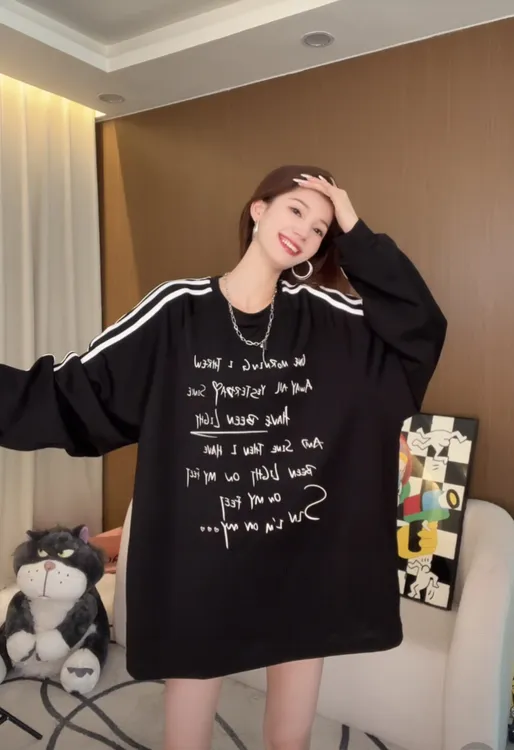 2025年秋季新款大版肩线撞款休闲百搭遮屁股宽松T恤长袖70001