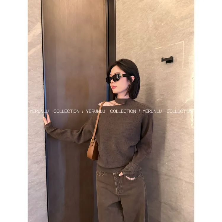 YERUNLU时尚镂空圆领挂脖露肩针织毛衣女冬季新款蝙蝠袖宽松显瘦