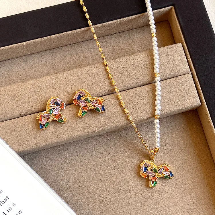 铜合金项链 彩色锆石多巴胺小马吊坠拼接珍珠项链女精致锁骨链