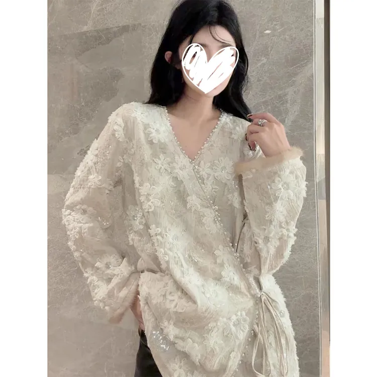 2025秋冬新款仙女风新中式蕾丝衫V领高档气质白色中长款打底上衣