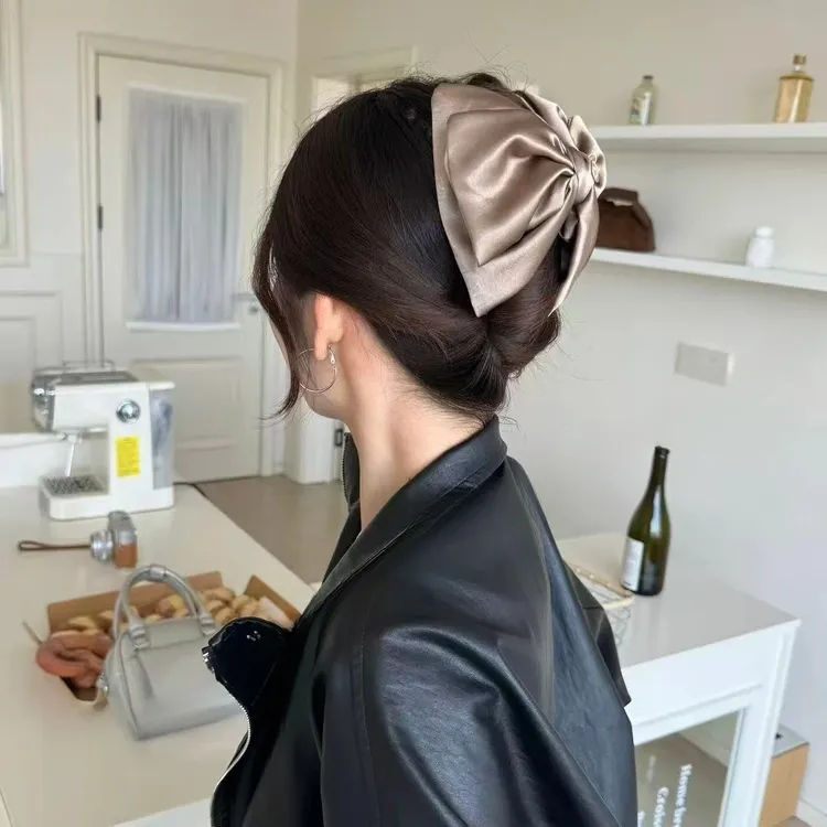 一款两戴！法式可折叠双层缎面蝴蝶结三角抓夹饱满后脑勺发夹发饰商品图