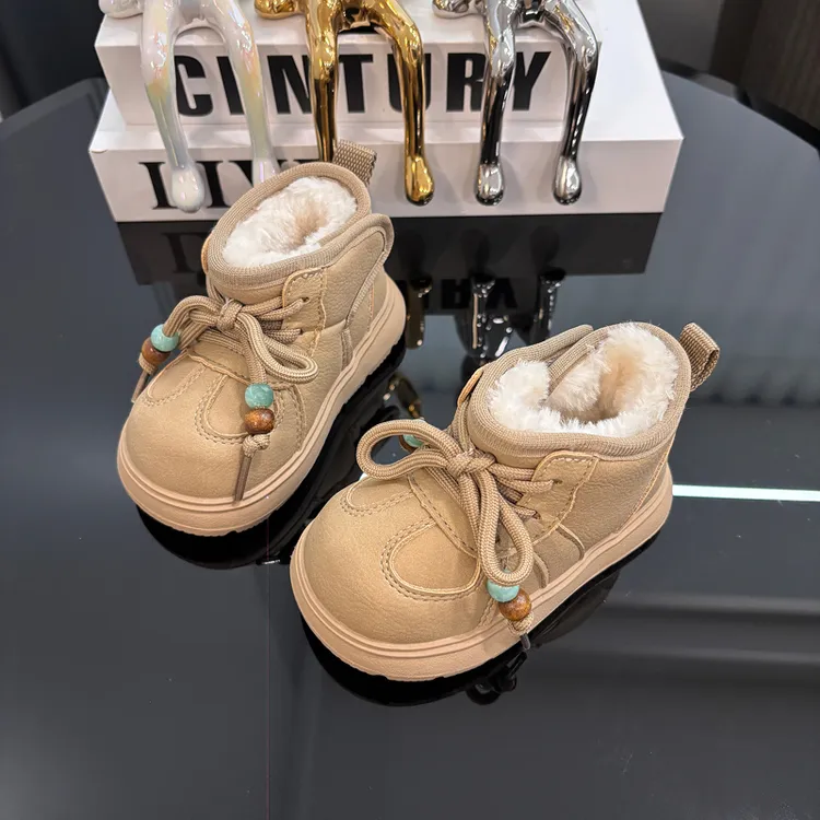 雪地靴男童女保暖男女通用女童平跟卡通风冬季婴儿学步鞋