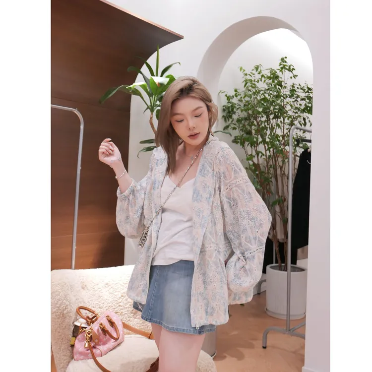 【瘦瘦】莓莓海盐-大码秋季连帽拉链刺绣百搭开衫外套S01884