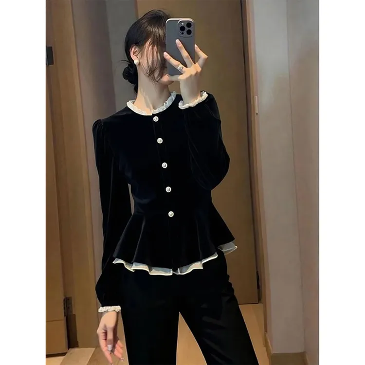 2025秋季超火独特超好看绝美上衣高级感轻奢减龄洋气黑色丝绒T恤