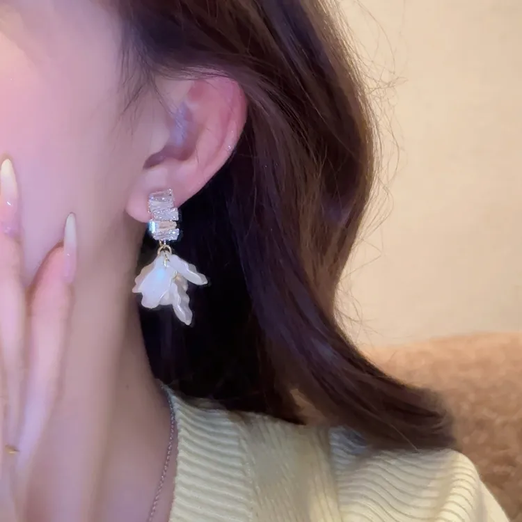 【裙摆】法式耳饰轻奢少女甜美温柔设计感蝴蝶ES373