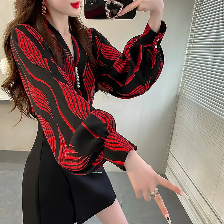 气质名媛钉珠V领法式衬衫上衣女大码复古印花灯笼袖雪纺衫衬衣春