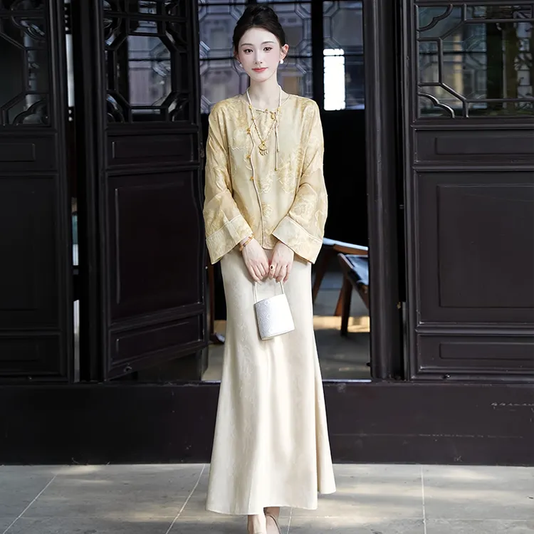 国风休闲高级感套装女2025秋冬新款重工盘扣圆领上衣半身裙两件套