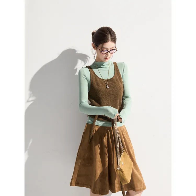 谢不肉 半高领修身加厚内搭T恤女秋针织绑带背心套装50809/50810