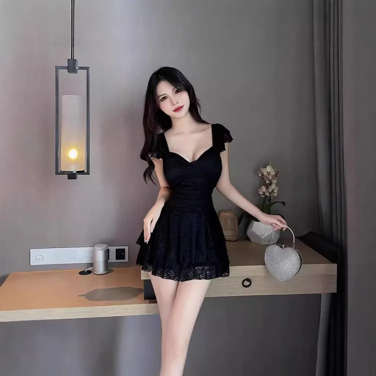 连衣裙时尚蕾丝性感深修身显瘦遮肚气质女人味夜店工衣短袖