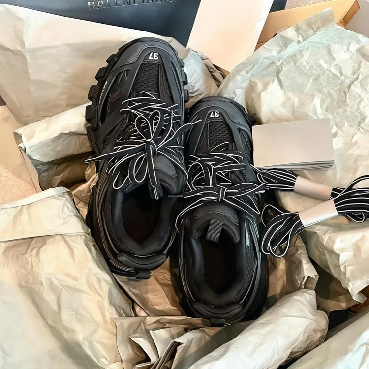 总裁级巴家三代老爹鞋黑武士情侣款2025夏季新款厚底增高休闲鞋潮