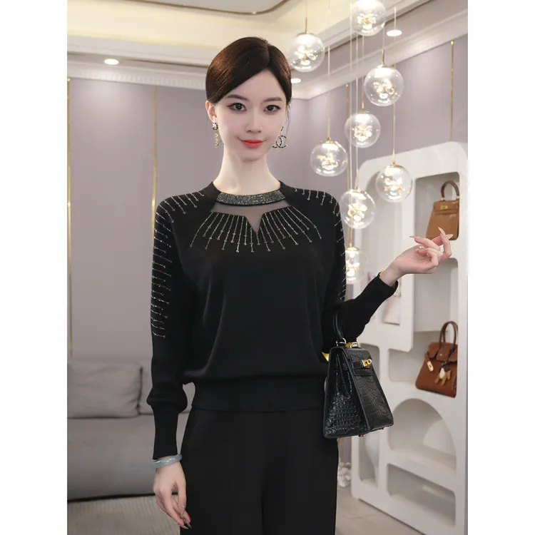 2026秋冬新款【QQ-1212JR】天丝醋酸黑色烫钻圆领镂空针织上衣