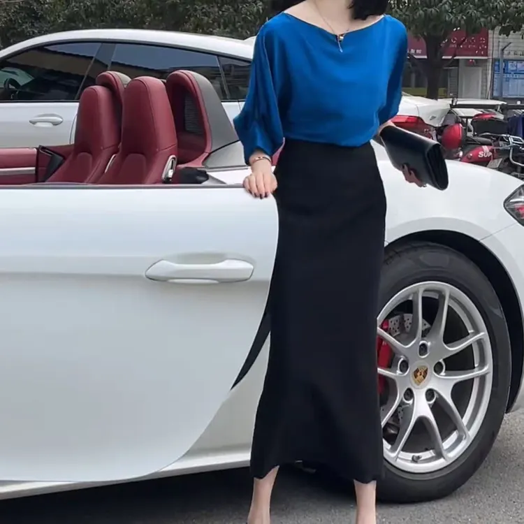 2025春夏新款时尚显瘦气质女士网红洋气两件套百搭款D7887