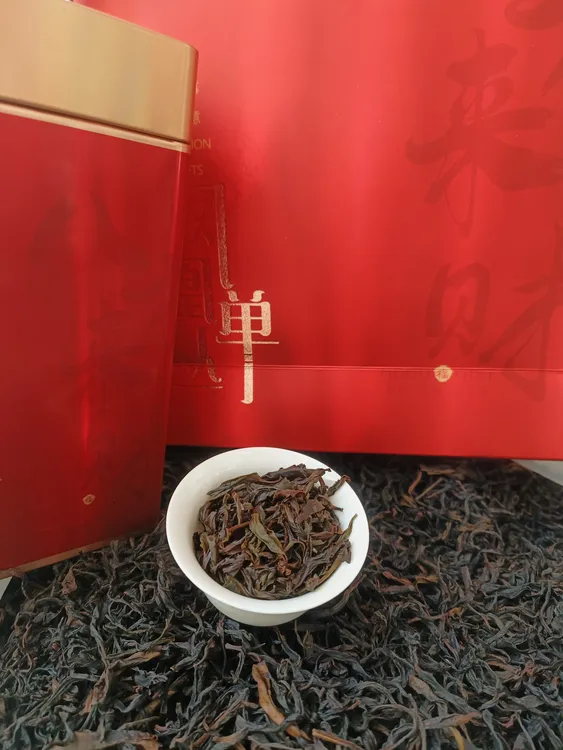正宗茶农直销凤凰单枞茶炭火焙老枞蜜兰浓香500克包装礼盒随机