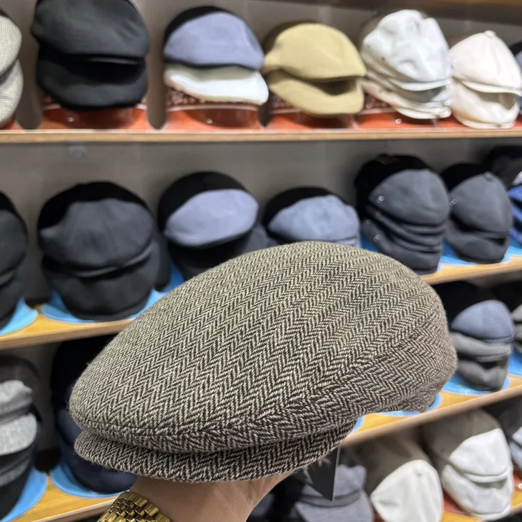 俄罗斯进口妮子黑色帽子平顶复古时尚贝雷帽鸭舌帽百搭冬季秋冬