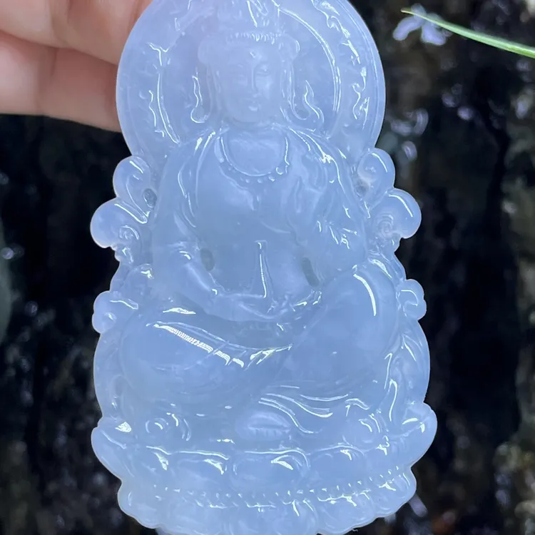 天然翡翠吊坠观音冰种胶块