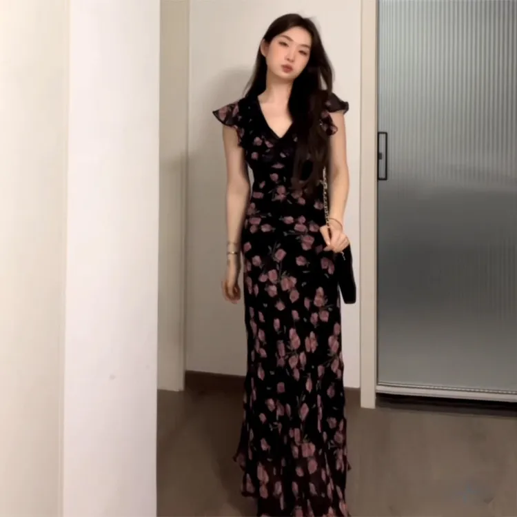 夏日绝美小裙子独特漂亮掐腰长裙女法式小飞袖碎花领连衣裙