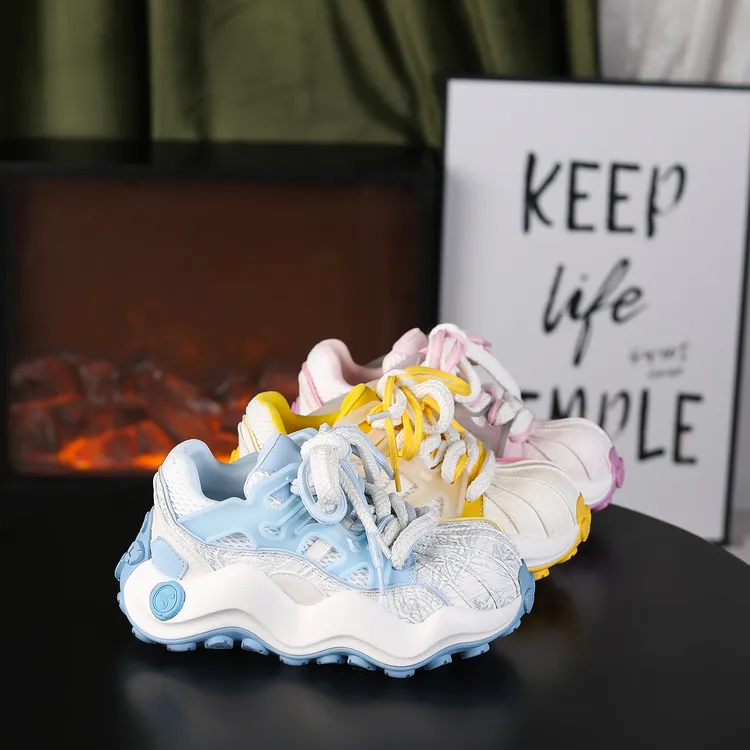 【RIELOV-樱花】增高6cm时尚潮流百搭女士休闲鞋 86-01【晨晨】