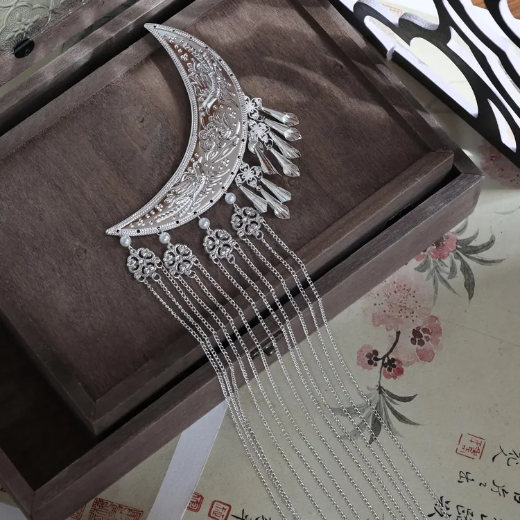 新中式苗疆少女弯月流苏发夹高级发钗头饰古风旗袍发梳发簪配饰