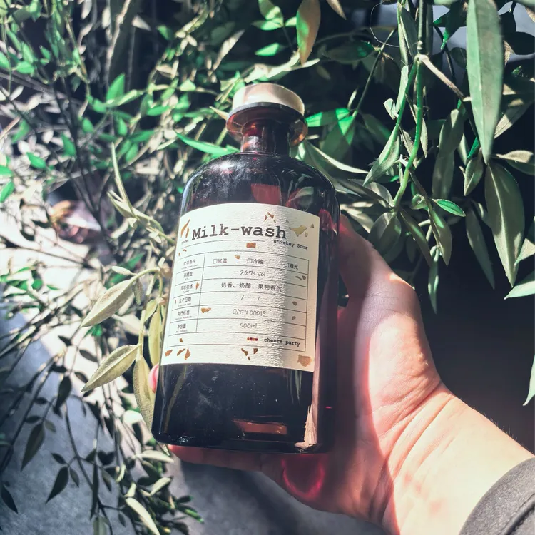 手工RTD预调鸡尾酒奶洗威士忌酸