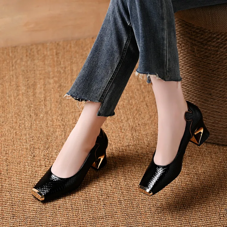 头层牛皮铁头粗跟浅口单鞋女春秋新款一脚蹬软底舒适百搭通勤女鞋