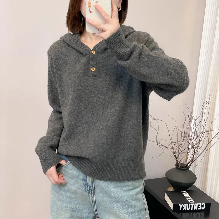 小浣熊连帽条纹纽扣通勤针织衫秋季新款宽松长袖百搭打底衫毛衣女