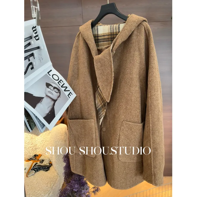 【瘦瘦】兔耳朵-大码连帽羊毛双面复古格纹可爱短款大衣S02051
