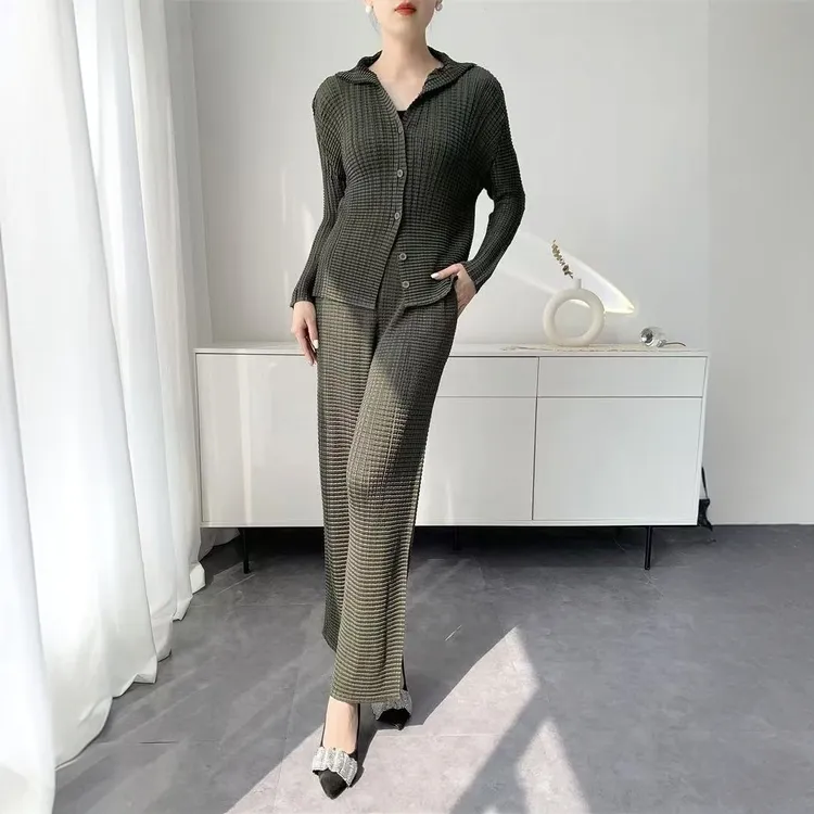 褶影工厂店三宅套装高级定制条纹面料透气两件套显瘦时尚ZY049T