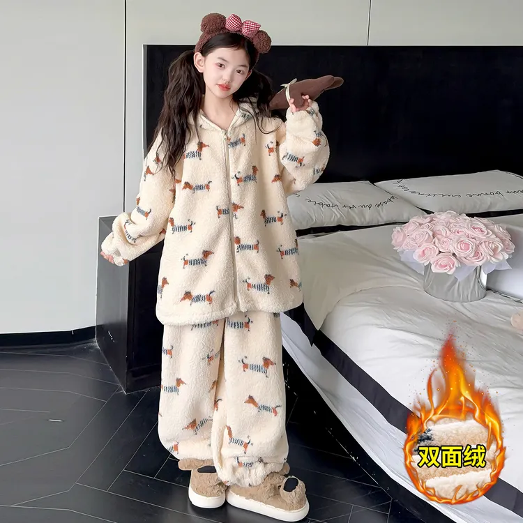 女童韩版珊瑚绒睡衣冬季卡通腊中大童加绒加厚毛绒连帽家居服套装