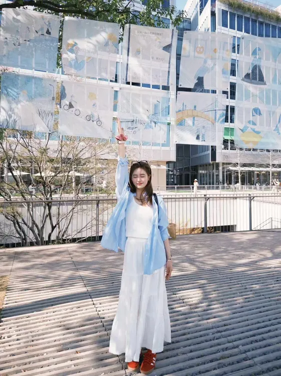 2025早春新款韩系慵懒长袖衬衫外套女休闲蓝色衬衣上衣百搭半身裙