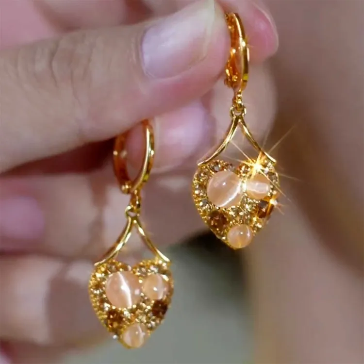 铜合金耳饰 B103精致喵喵石爱心吊坠耳饰小众设计高级感轻奢耳饰