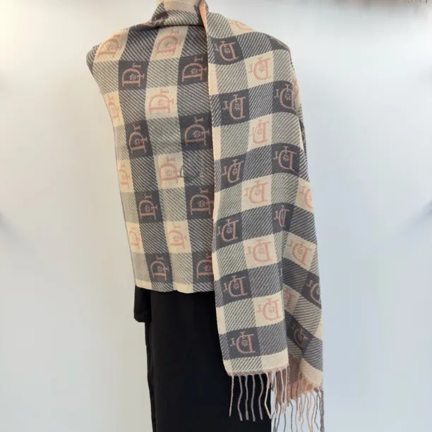 06印花围巾女秋冬加厚保暖百搭披肩时尚高级感送