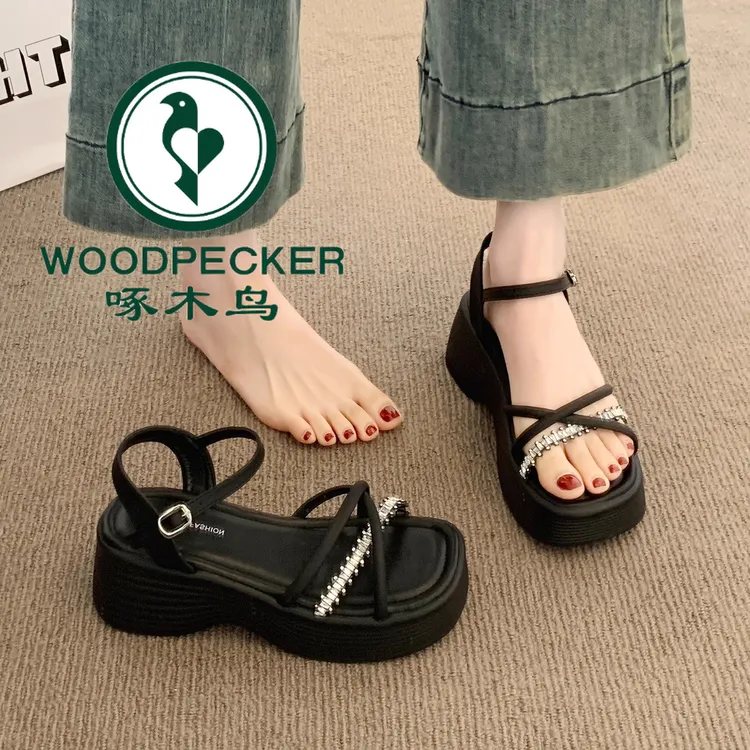 啄木鸟厚底增高凉鞋女款2025新款夏季超火时尚高级感配裙子罗马鞋
