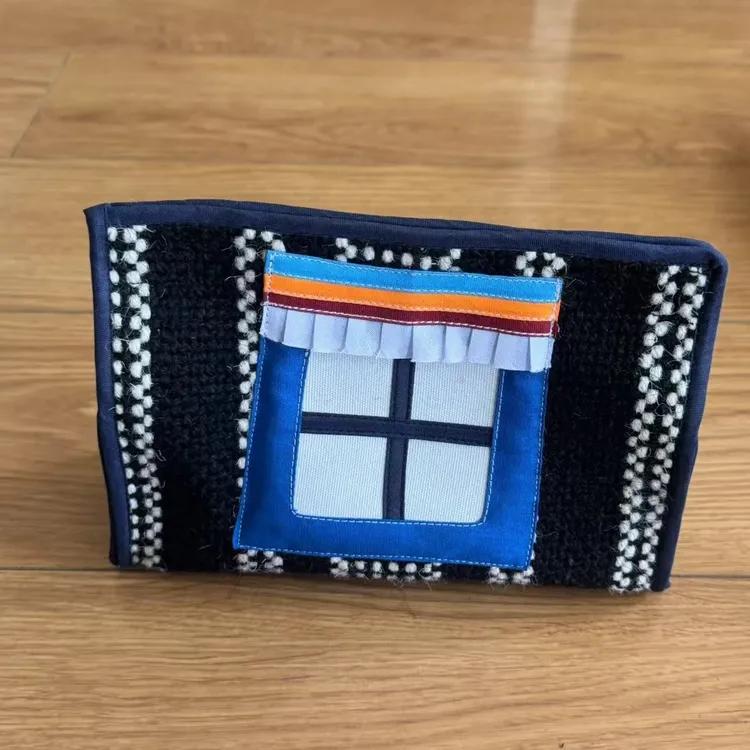 纸巾盒子撞色，好看