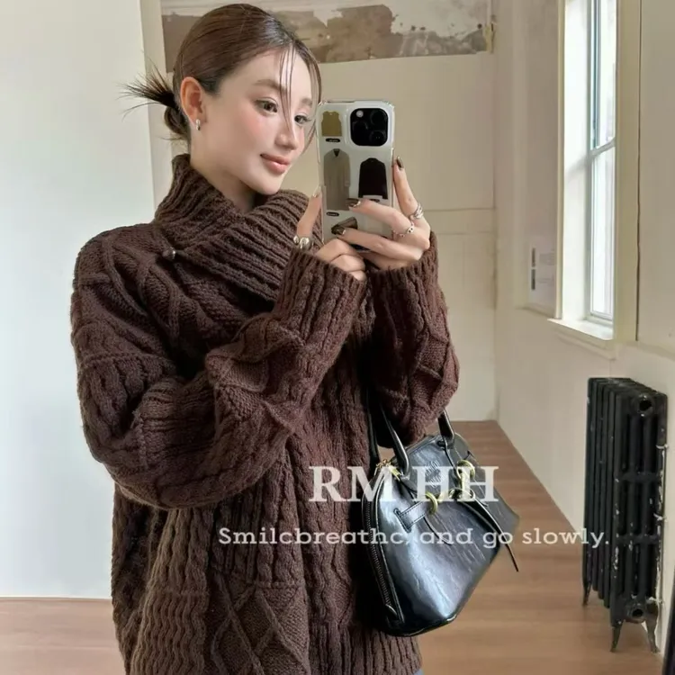 高级感老钱风复古大翻领麻花毛衣外套女秋冬新款宽松慵懒针织开衫