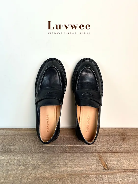 鹿一苇Lu'vwee英伦学院风复古小皮鞋女极简基础款厚底百搭乐福鞋