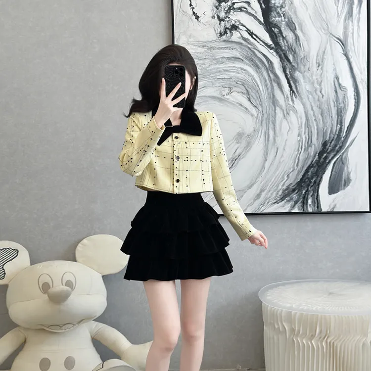 2025新款法式休闲风时尚套装秋冬小香风裙子女装气质高腰短裙女