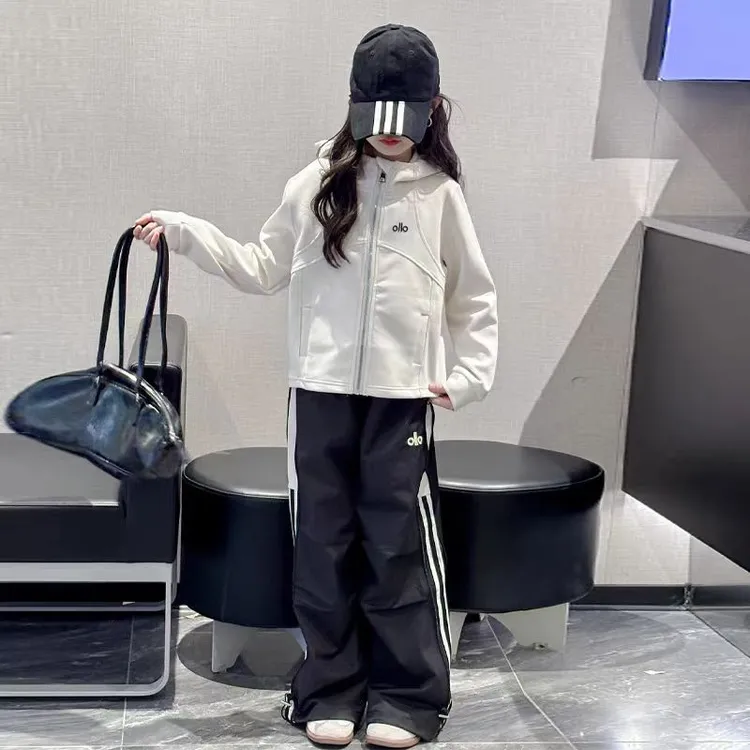 女童秋装套装2025新款女孩大童春秋休闲卫衣外套儿童工装裤两件套