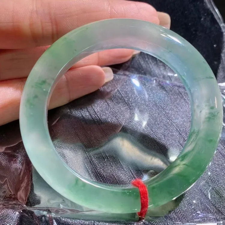 缅甸天然翡翠手镯白色