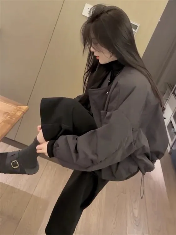 网红新款2025薄棉夹克短款外套女欧货贝壳款圆领按扣宽松外套棉服